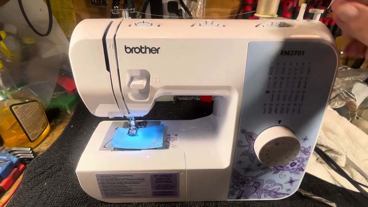 13 ФУНТОВ ЧЕПУХИ — BROTHER XM2701 — ВОЗМОЖНО, САМАЯ ПЛОХАЯ ШВЕЙНАЯ МАШИНА, КОГДА-ЛИБО СДЕЛАННАЯ (...