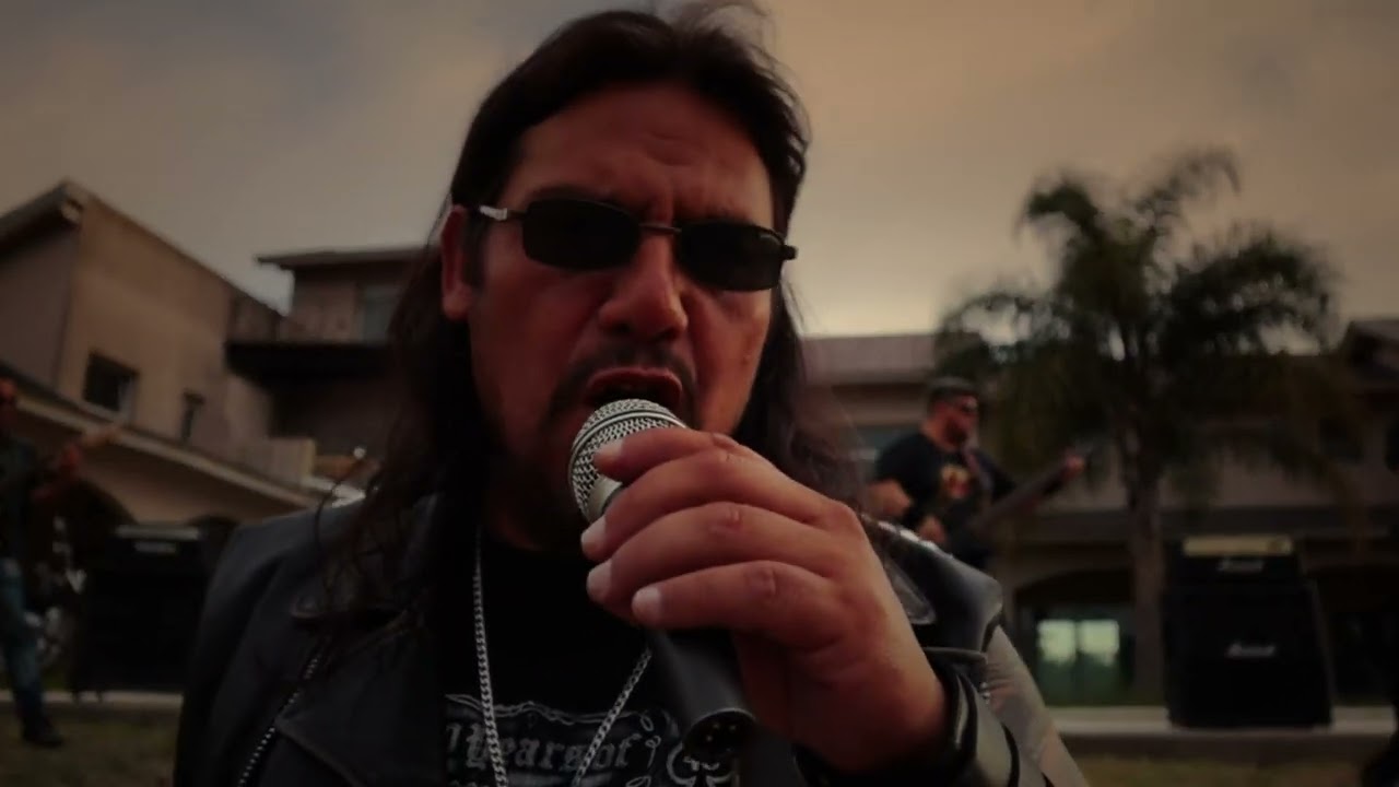 LEGENDARIO Heavy Metal-SIEMPRE A MI LADO- (VIDEO OFICIAL)