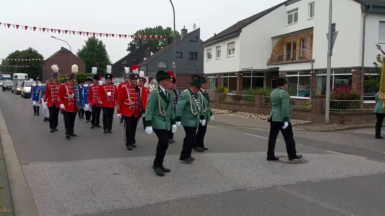 St.Johannes Schützengesellschaft 1662 Clörath -Vennheide e .V.  Samstag Rückkehr von der Festmesse