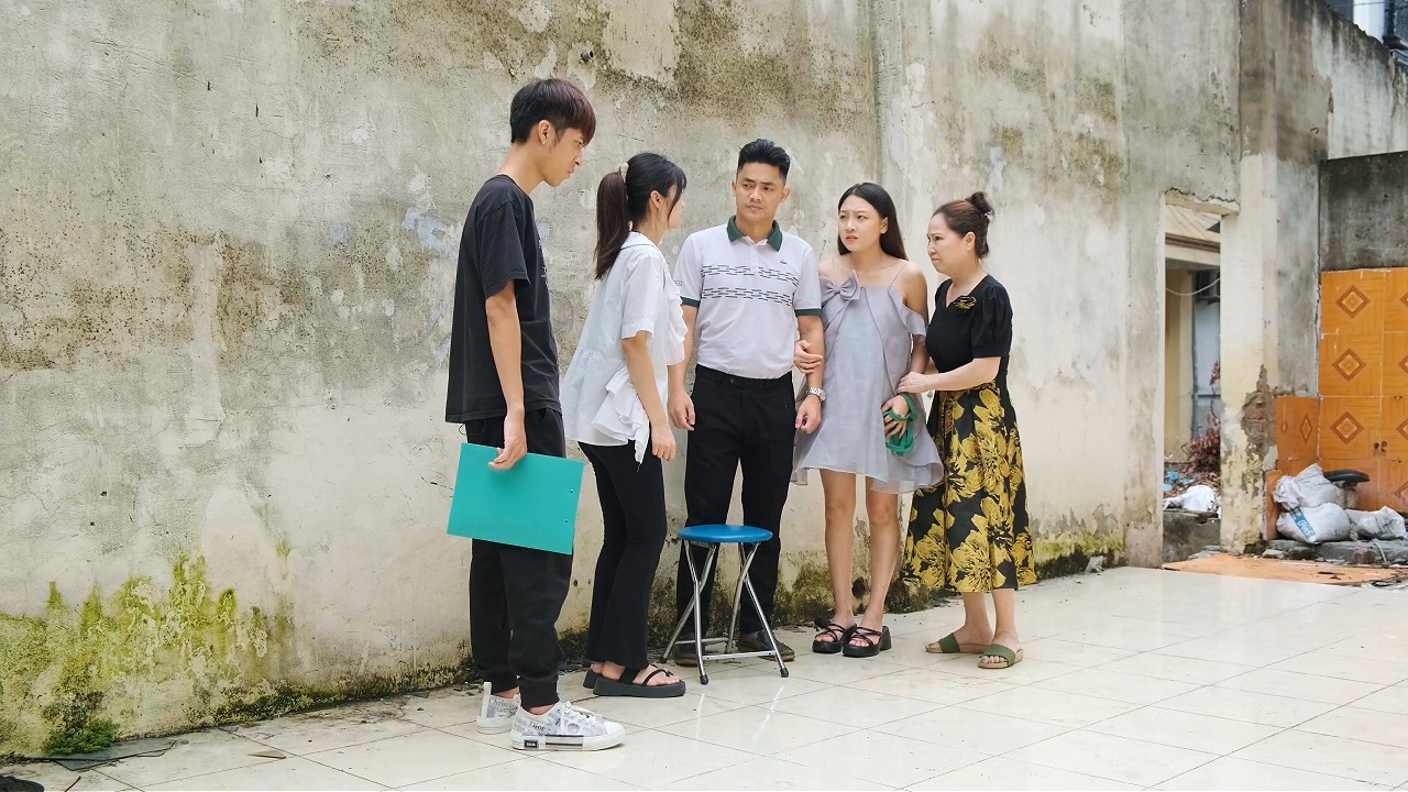 Chủ Tịch Về Quê Thăm Mẹ, Bị Em Trai Tỏ Thái Độ Hằn Học Vì Tưởng Về Đòi Chia Nhà Và Cái Kết - T 1867