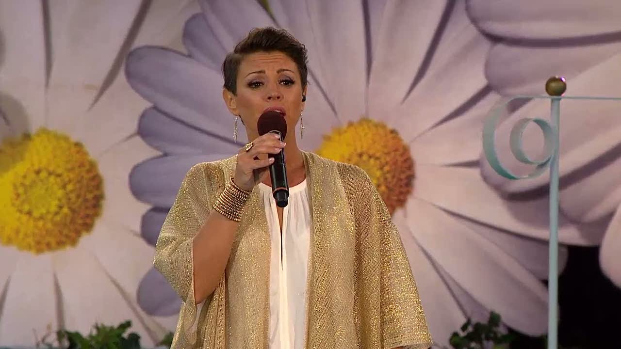 Ninni Bautista - Du måste finnas - Lotta på Liseberg (TV4)