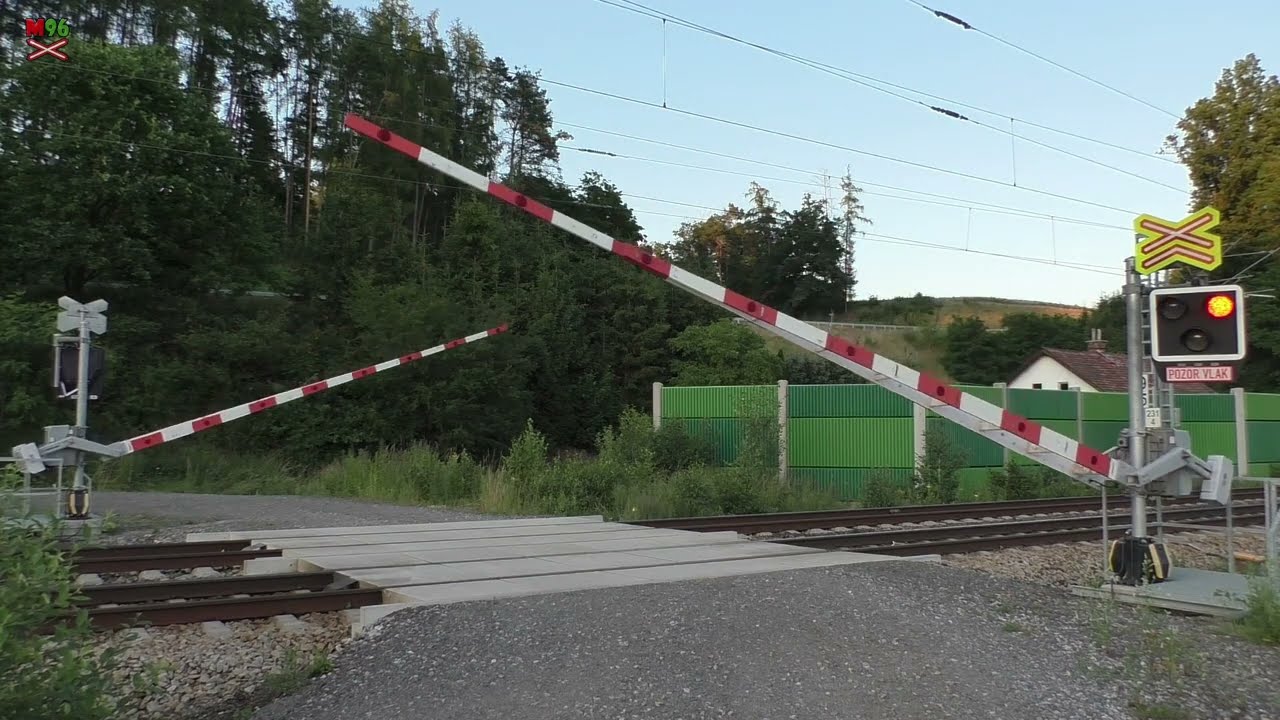 Železniční přejezd Okrouhlice #2 [P3684] - 28.6.2023 / Czech railroad crossing