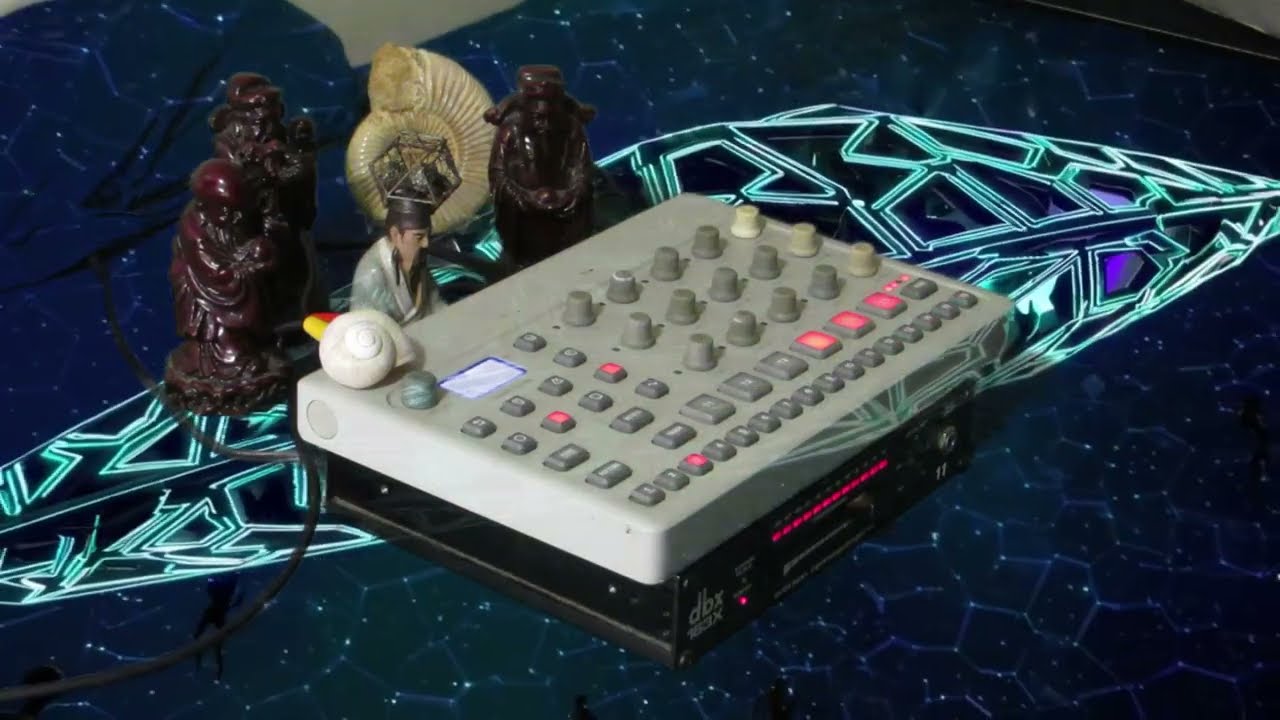 'Signals From Pisa and Beyond' -  Live on the Elektron Model Cycles