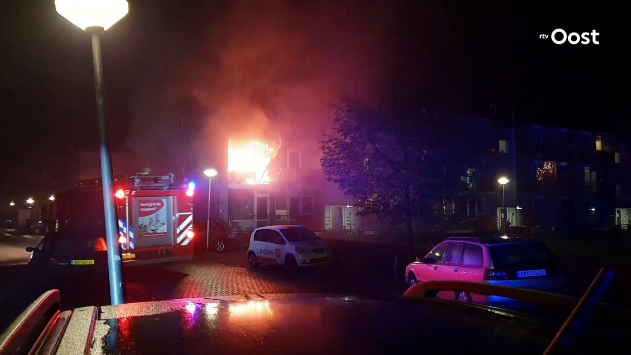 Uitslaande woningbrand in appartementencomplex Hengelo