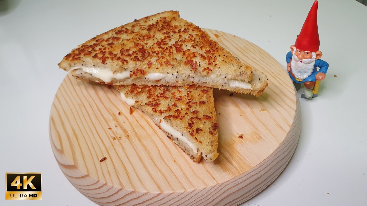 How To Make A Perfect Cheese Garlic Sandwich