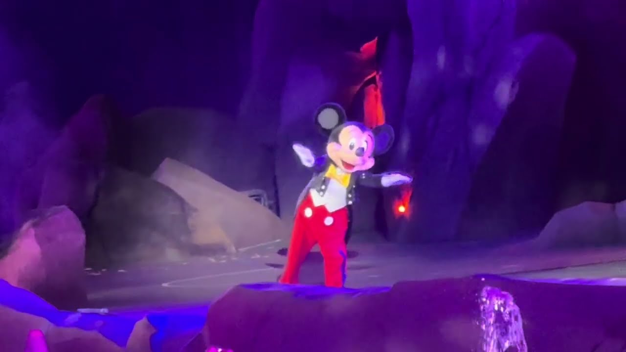 FANTASMIC! DISNEY HOLLYWOOD STUDIOS NIGHTTIME SPECTACULAR