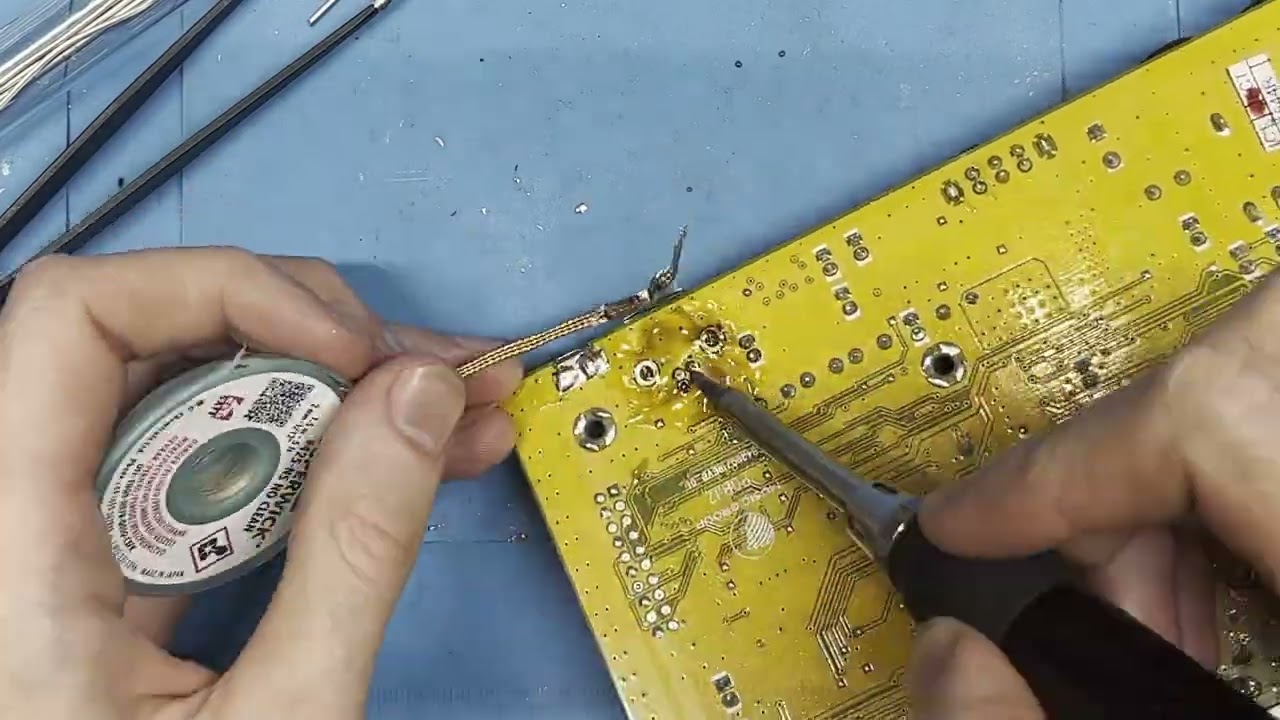 Behringer UMC202HD | USB connector repair