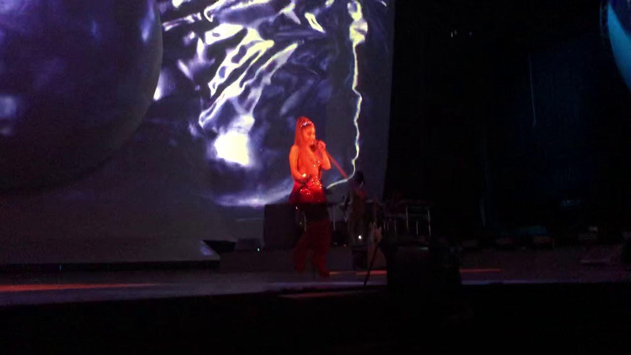 Ariana Grande “Dangerous Woman” Dublin September 25th