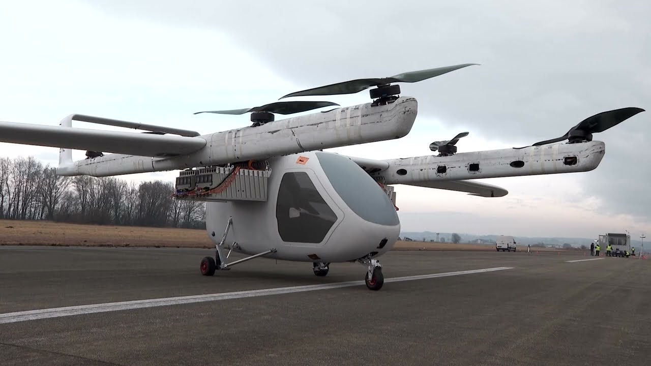 Electric vertical takeoff aircraft completes first public test flight