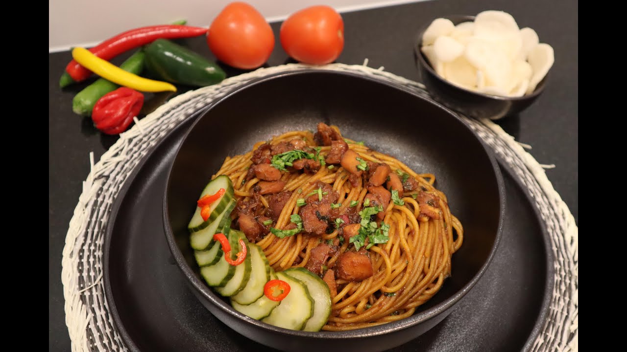 SURINAAMSE BAMI/ZOET ZURE KOMKOMMER/IKRAME.BOUU/DELICIOUS/FOOD/RECIPE