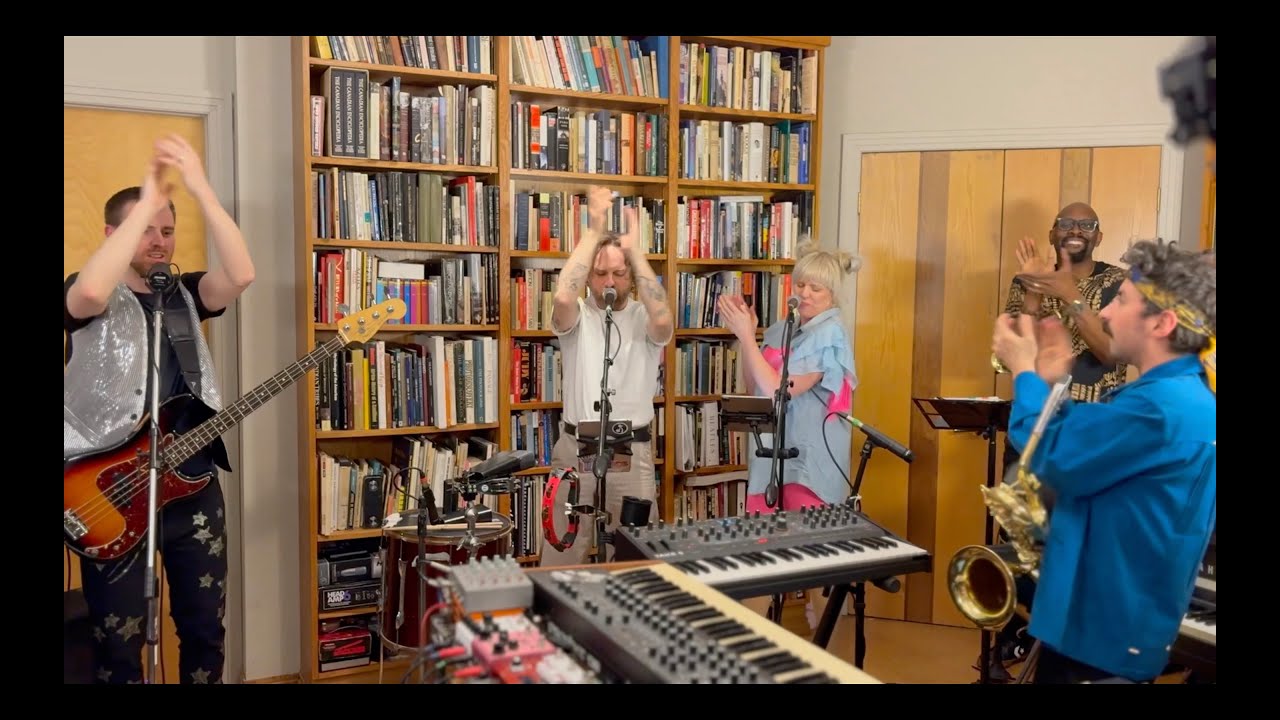 Let's Have a Kiki (Scissor Sisters cover) - Sprattacus