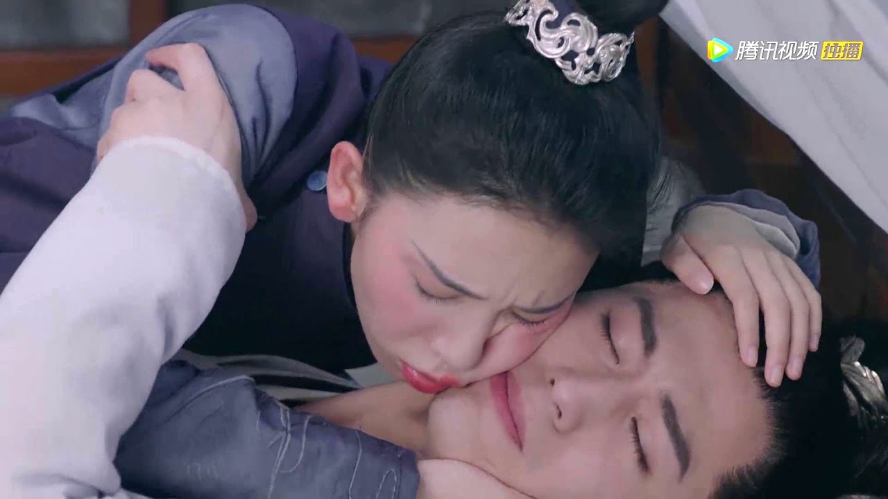 【ENGSUB】超甜！醉酒苏瓷竟骑在齐王身上，各种亲亲抱抱 | 少女大人 电视剧 | 有间甜剧屋