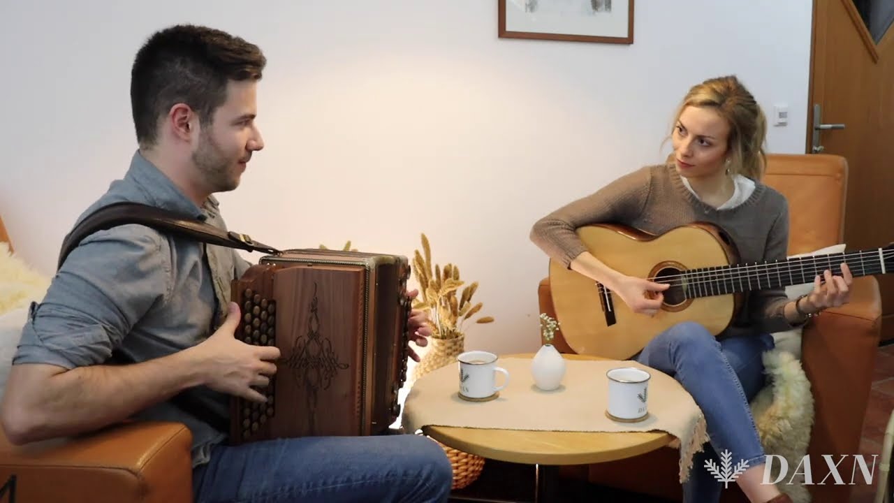 Coffee Club Franzee - Harmonika & Gitarre - Volksmusik - DAXN