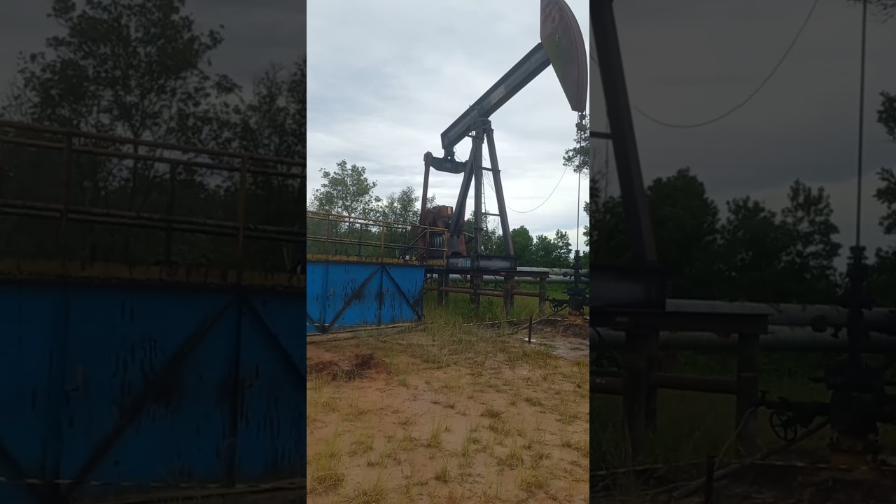 Pumpjack and square tank 90P#pumpingunit #migas #minyakdangas #crudeoil #hasilbumi #fyp