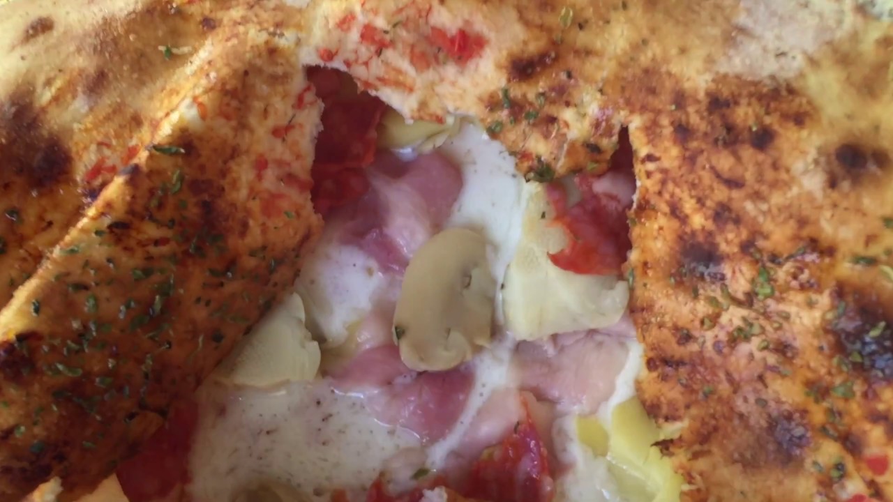 Yummy Pizza in Riomaggiore Cinque Terre Italy - Veciu Muin Restaurant