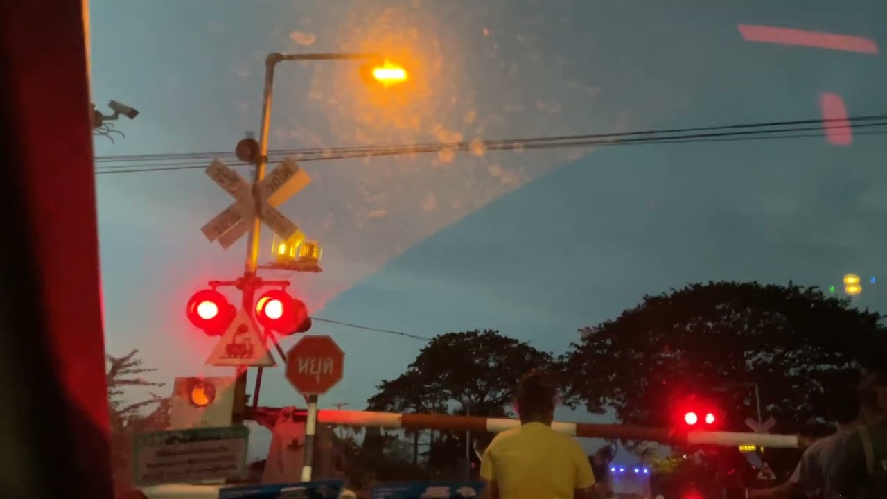 Thailand railroad crossing 6