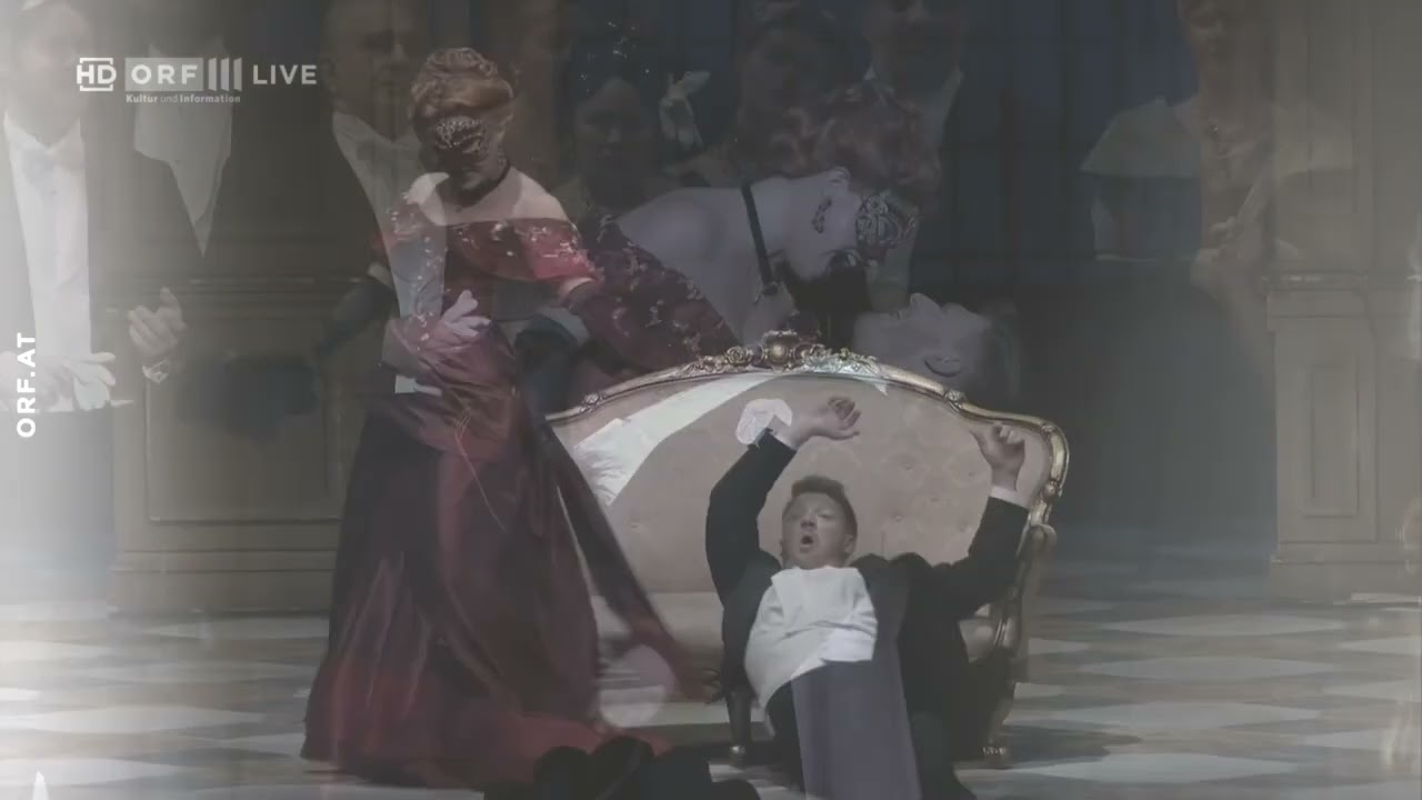 Daniel Schmutzhard als Gabriel von Eisenstein in “Die Fledermaus”