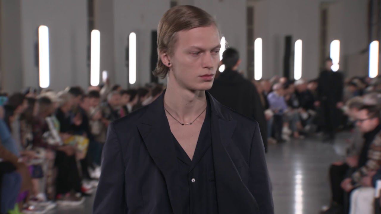 VALENTINO MEN'S FALL/WINTER 2019-20 COLLECTION