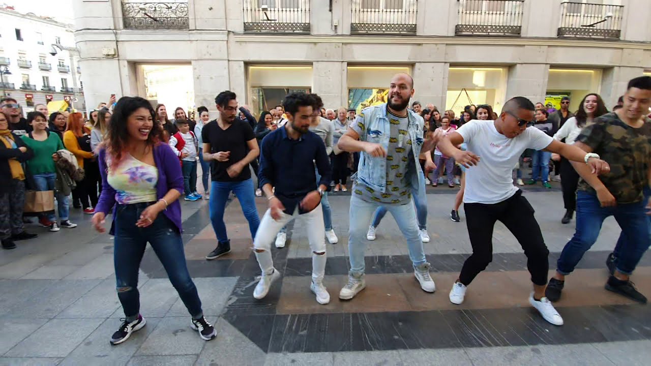 ”¡Imposible  No Mirar! Colombiano bailando salsa choke 🔥 