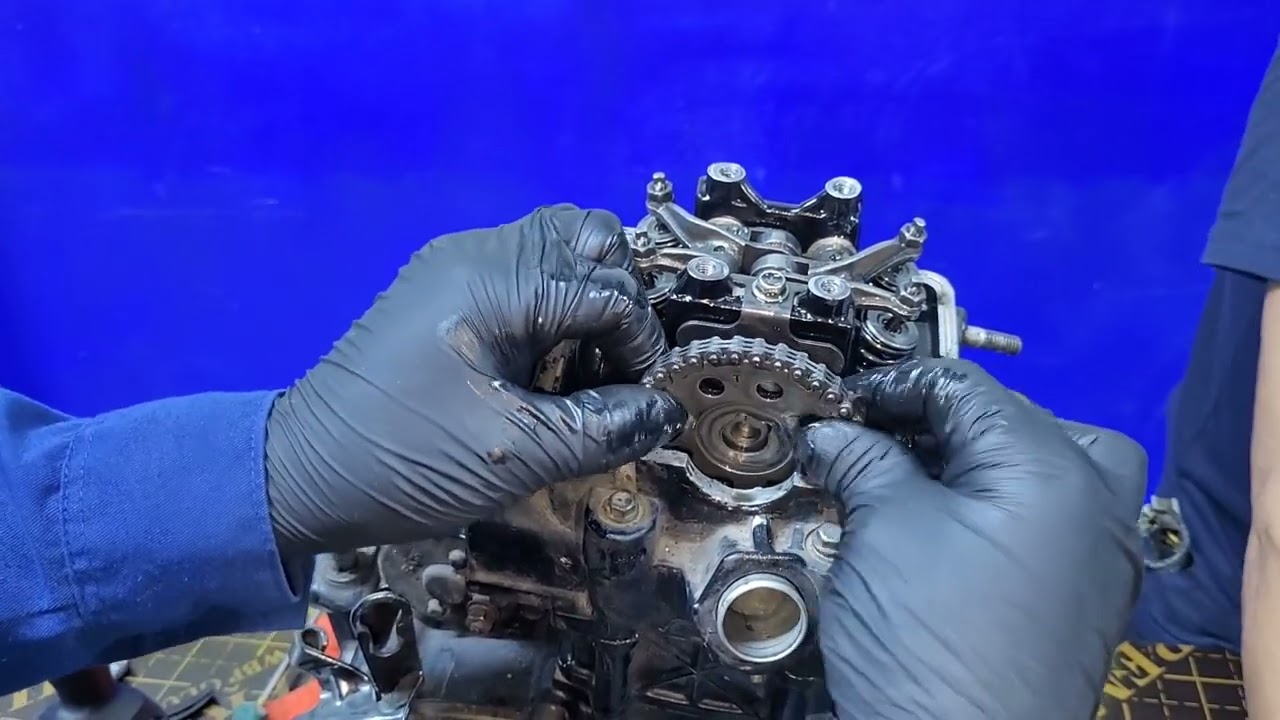 Desarmado de la pulsar NS-200CC           culata y cilindro (PARTE 1)