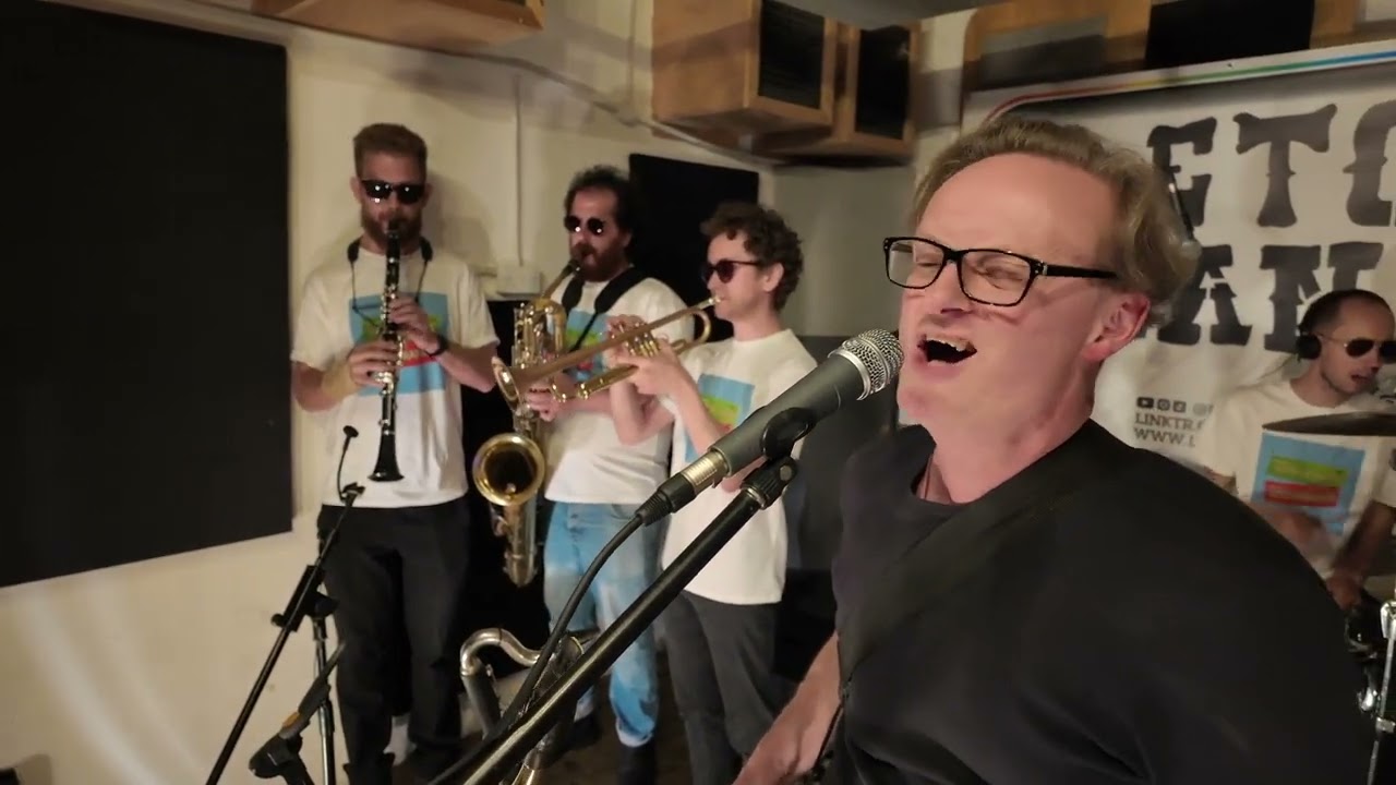 Lovely walk by Leto Grand Live at Gunfactory studios July 2025