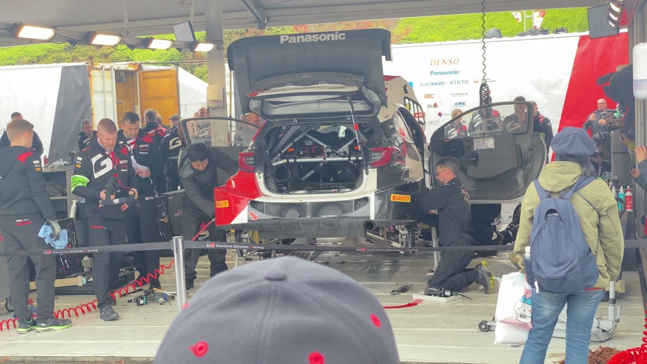 ラリージャパン2023　勝田選手のヤリス神修理４０分サービスで修復Rally Japan 2023 - 40 min Service. Damaged Toyota Yaris WRC KATSUTA