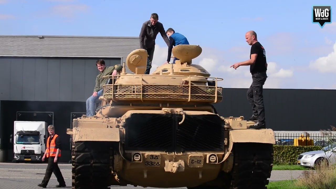 Make-A-Wish: 11-jarige Tim mag in een tank rijden in Nederweert