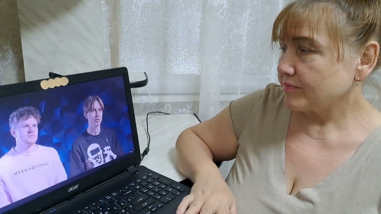 Знакомлюсь со Scally Milano смотрю фрагменты интервью Реакция