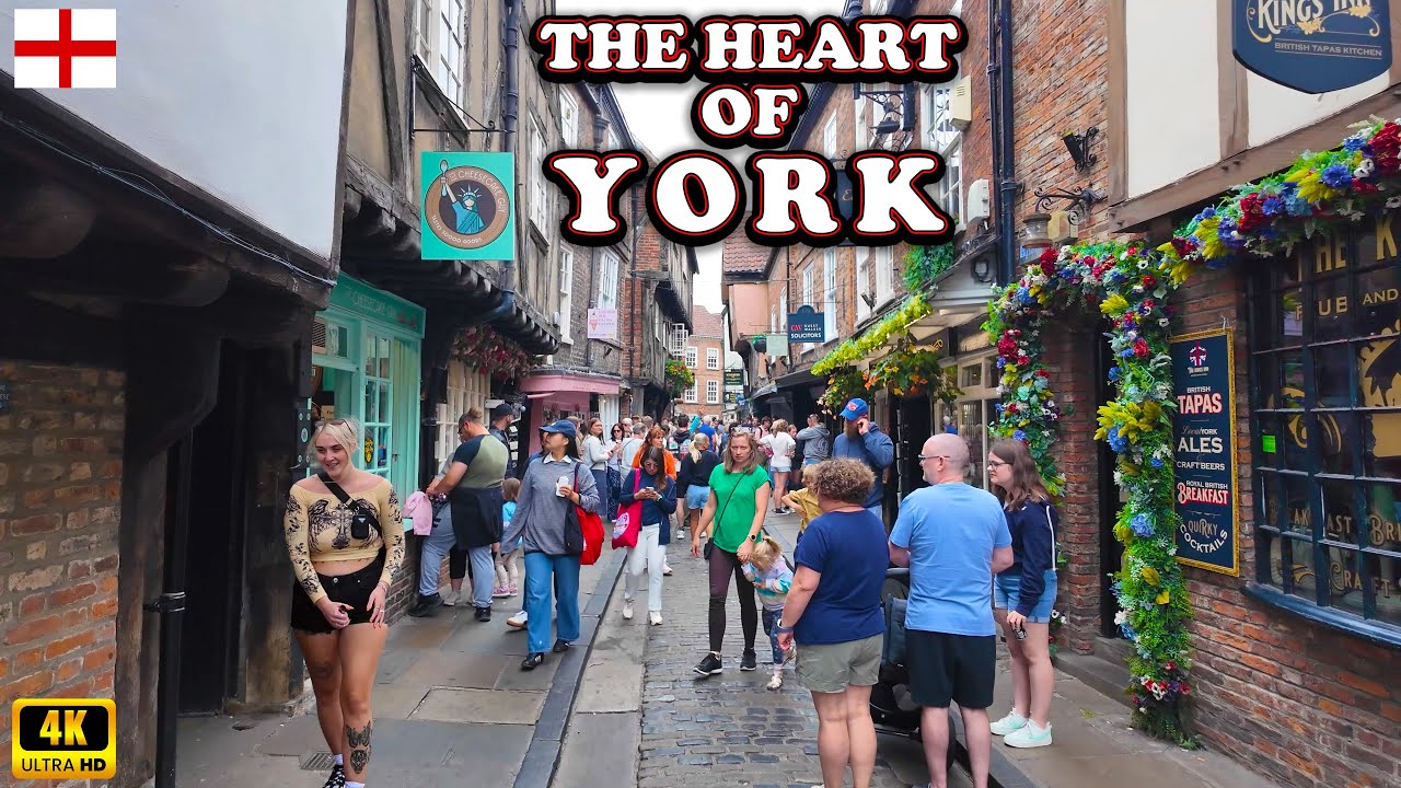 York City Centre in UK 🇬🇧 Walking Tour with Subtitles