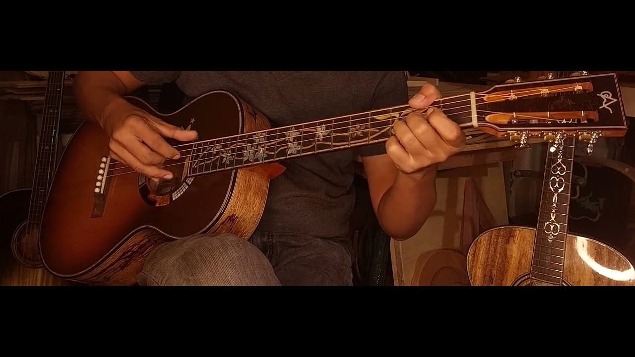 Single O size. Spruce Top,  Mango Back and sides 