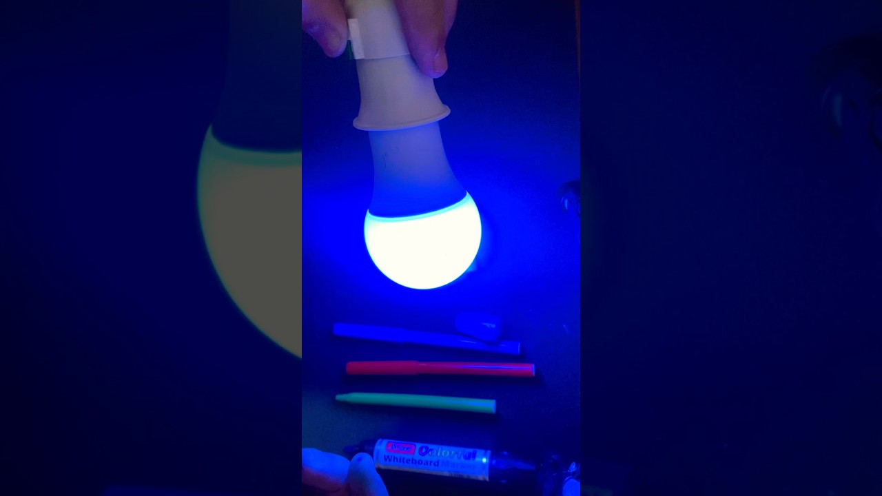 Change the color of the lamp from white to blue with a blue pen