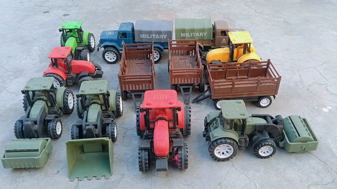 Look Friends 😲 A Tractor Trolley Full of Cars Gets a Big Hit 🚜💥