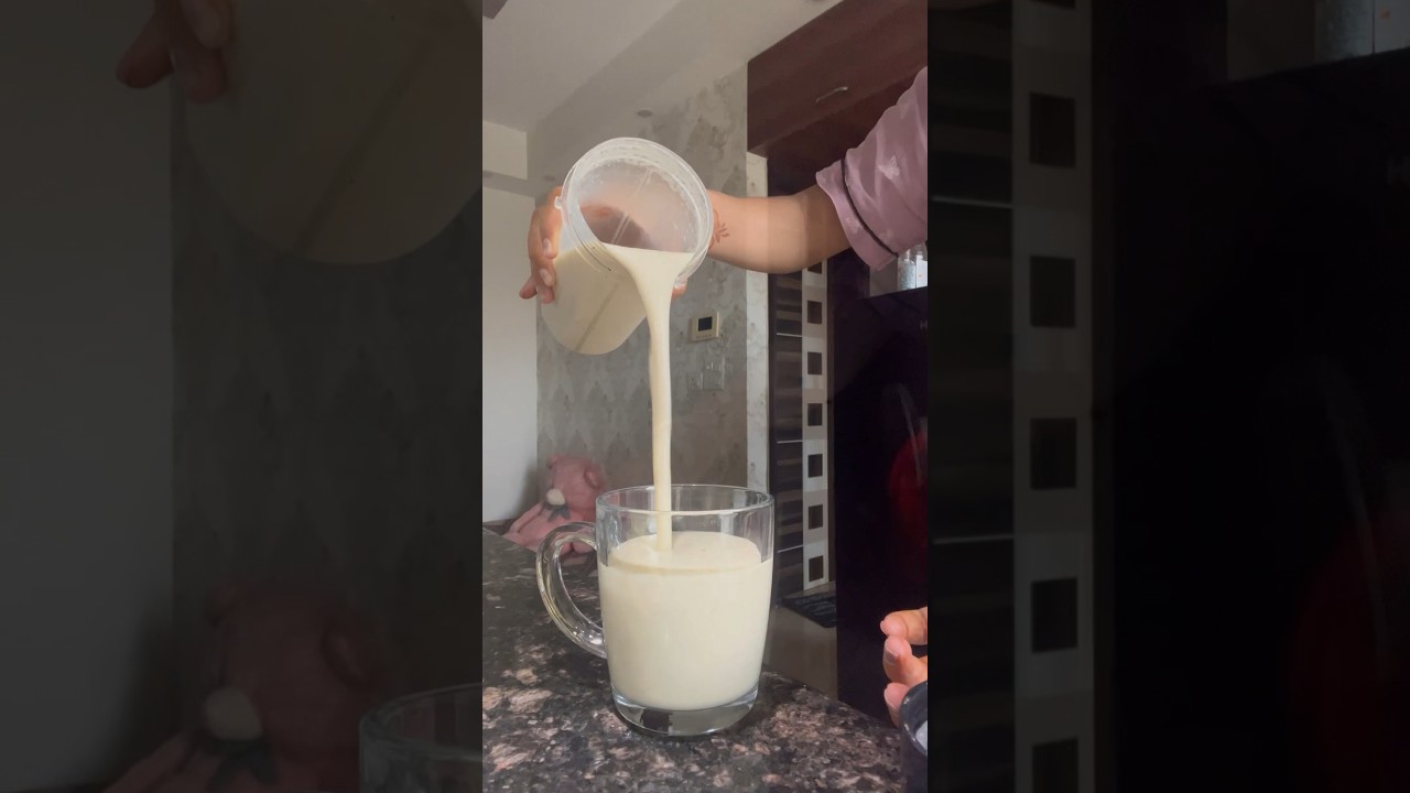 Healthy banana shake 😍| gond katira | dry fruits #healthyfood #gondkatira #banana #shorts #trending