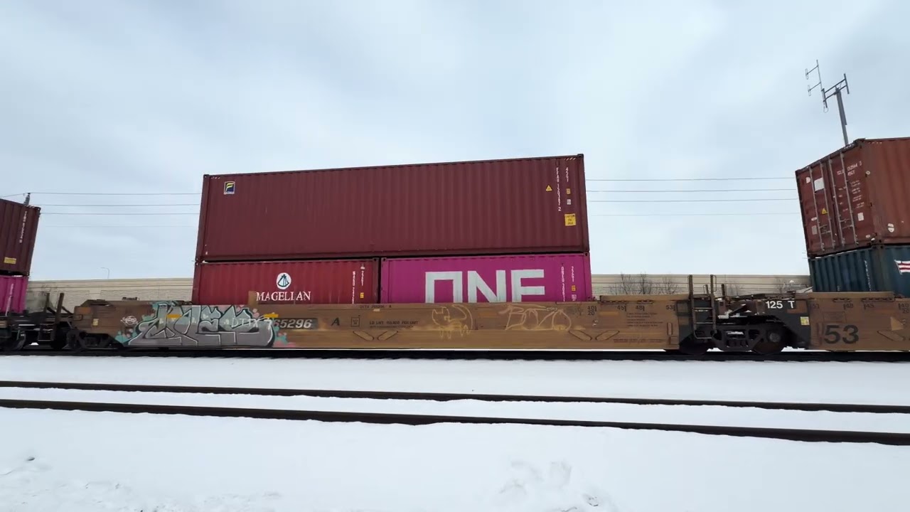 Massive amounts of trains this week. Rail fanning St. Paul mn. Jeeps and lots of rare cars and more.