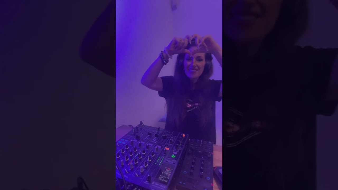 DJ GUAXIkrystyne rogers en maraton djs