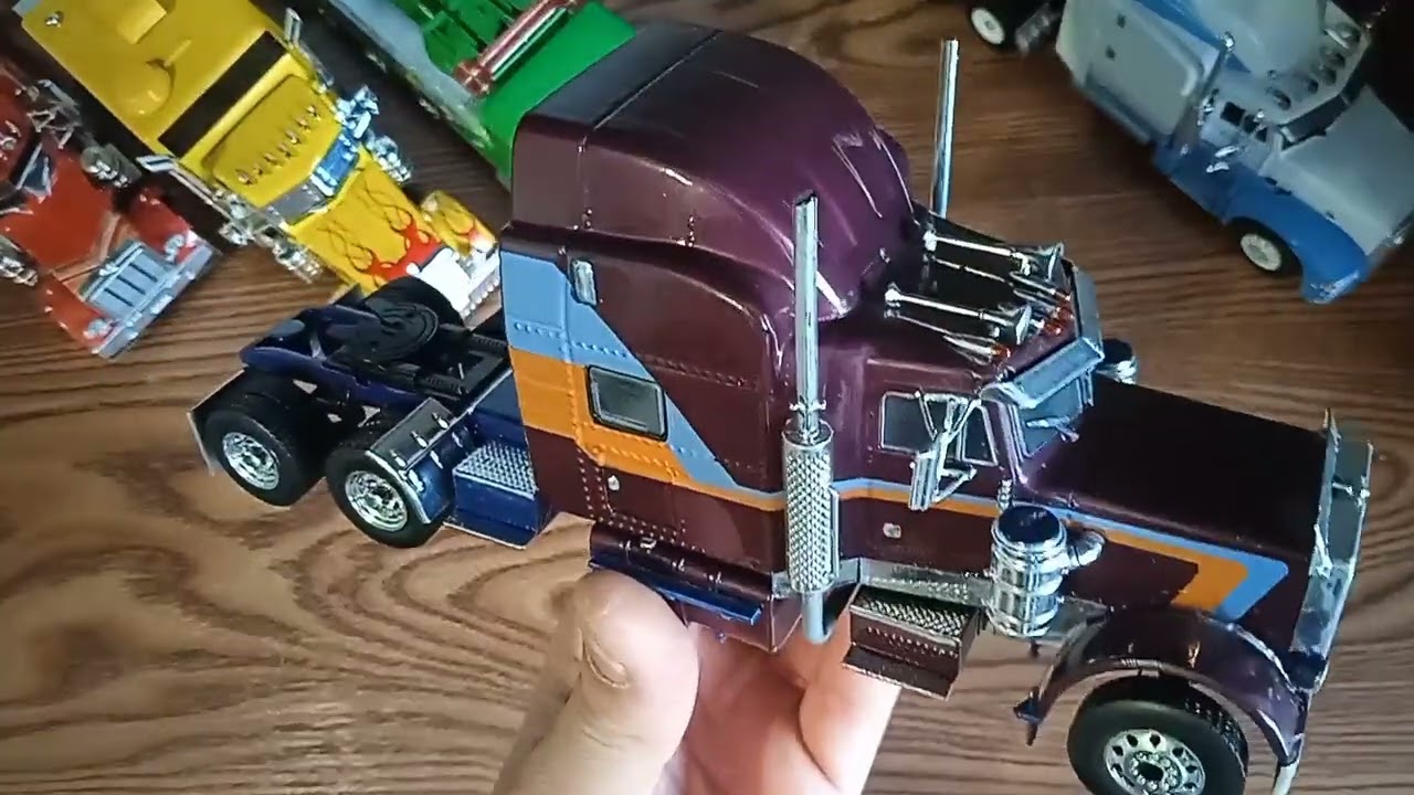  Колекція Петербільт. 1/43м.. Collection Peterbilt. 1:43m. IXO Models. Hhachette. Joy City.