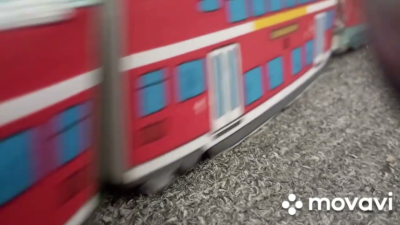Kompletter Bastelbogen Zug.