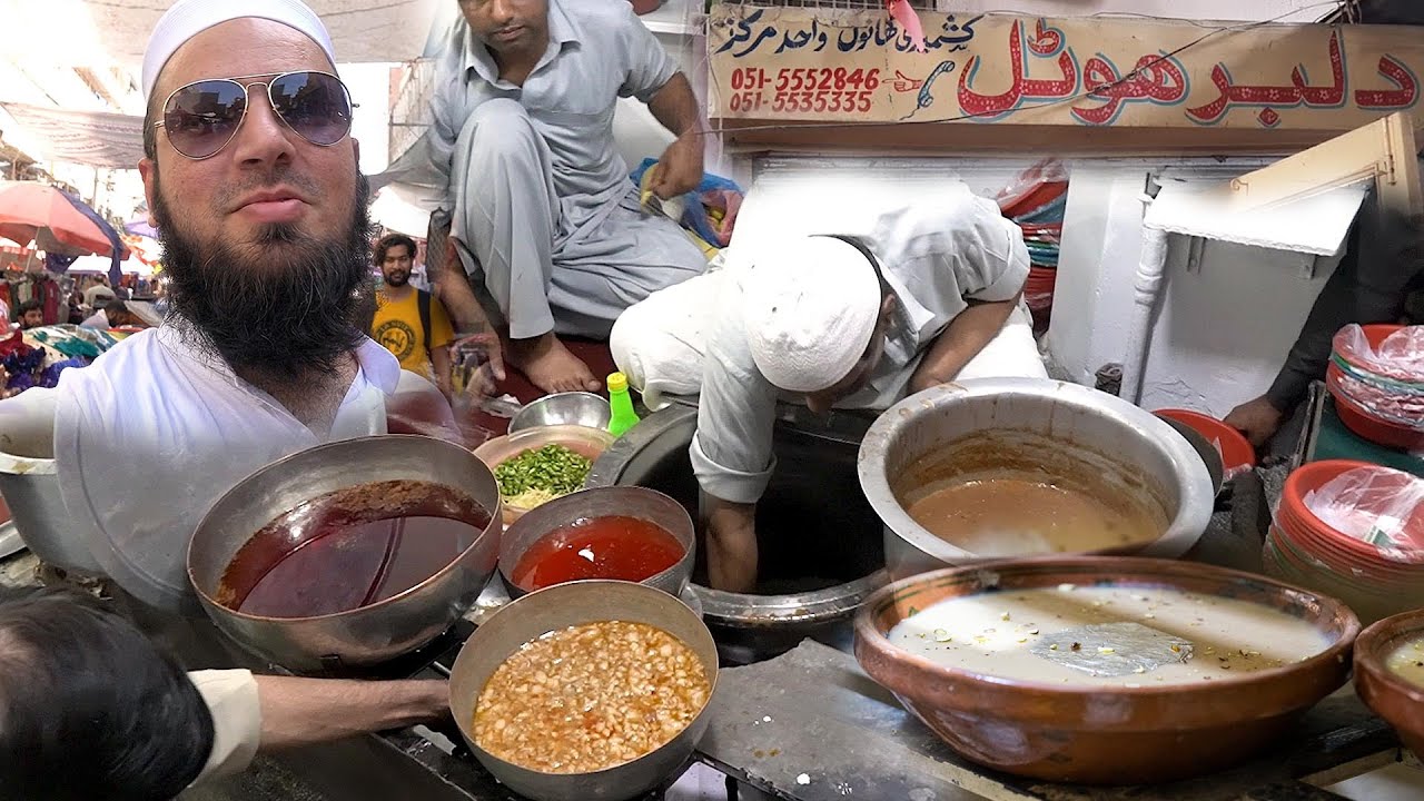 Looking For Authentic Kashmiri Food | Gushtaaba, Aab Gosht, Ristay, Hareesa | Majeed Nihari