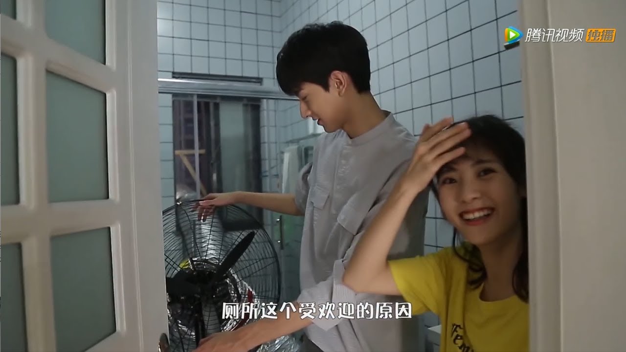 【未播花絮】林一邢菲偷偷躲在卫生间被发现#致我們暖暖的小時光 Put Your Head on My Shoulder #林一 #邢菲