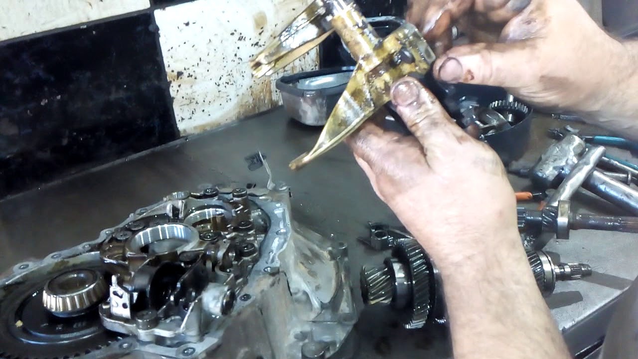 DESMONTANDO CAIXA DE CAMBIO PEUGEOT (206)