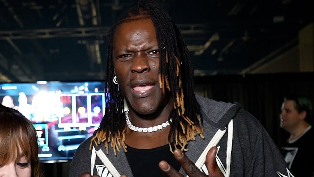 WWE SUPERSTAR R-TRUTH PLAYS NEVER HAVE I EVER!
