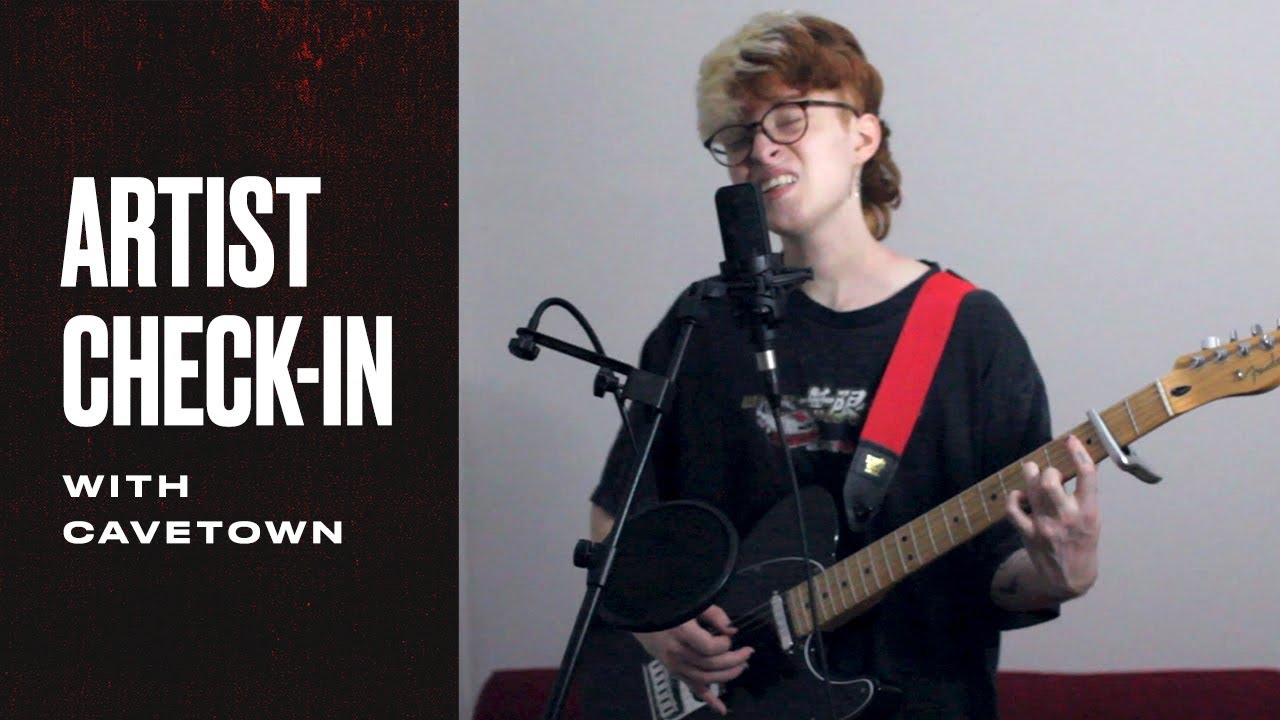Cavetown Performs 