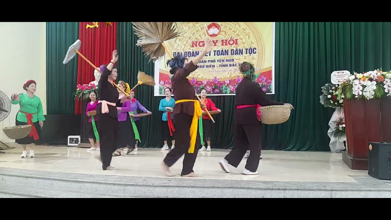Đóng nhanh lúa tốt _ nhóm múa yên ngô