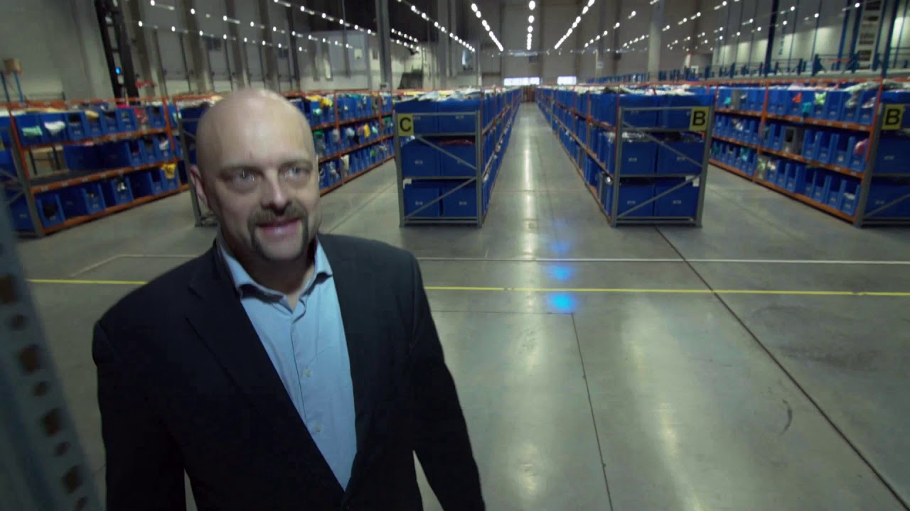 Vrcholné logistické umění ve skladu Adler