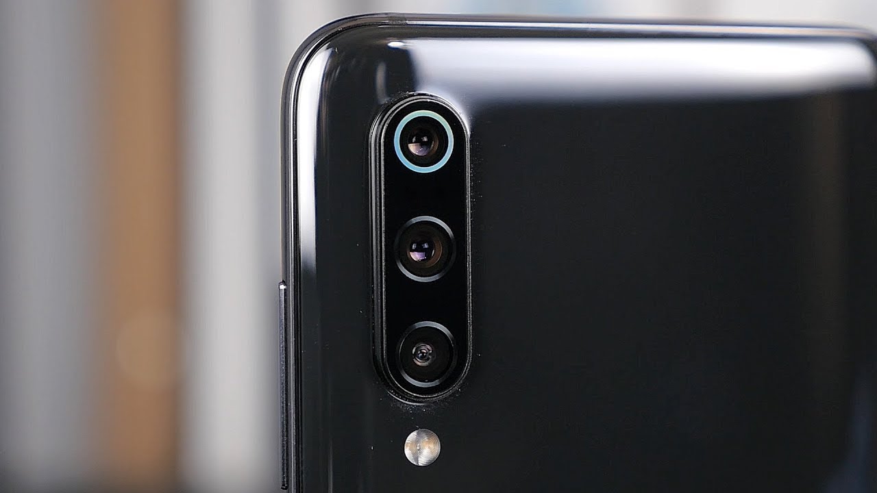 Обзор Xiaomi Mi 9 / Как они это делают?