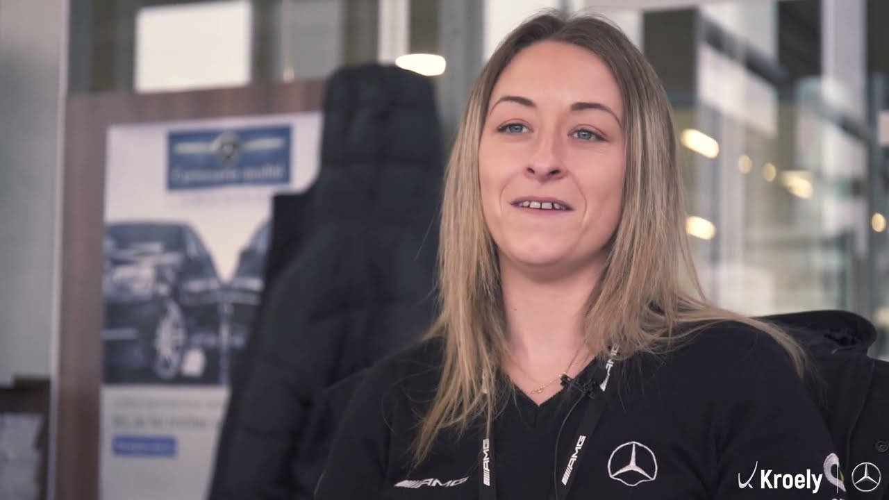 Portait de Barbara Touati, réceptionnaire carrosserie - Mercedes-Benz groupe Kroely