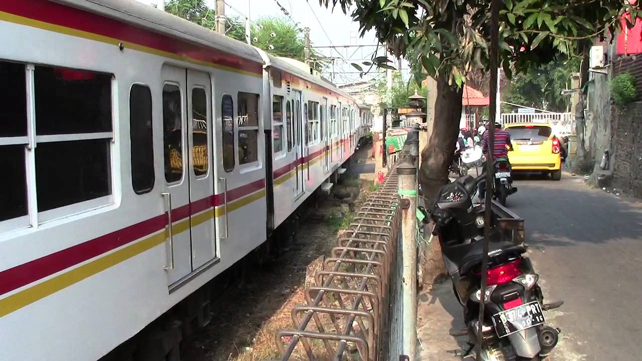 [COMMUTERLINE JR 103] Keluar DIPO Bukit Duri