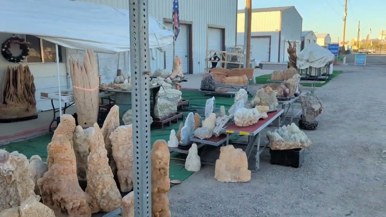 2024-25 QUARTZSITE ARIZONA...shops!!!