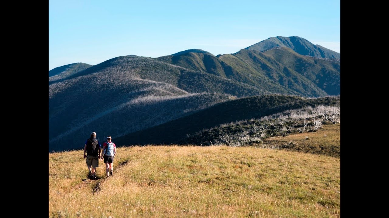 Hiking the Razorback to Mt Feathertop - 2 min