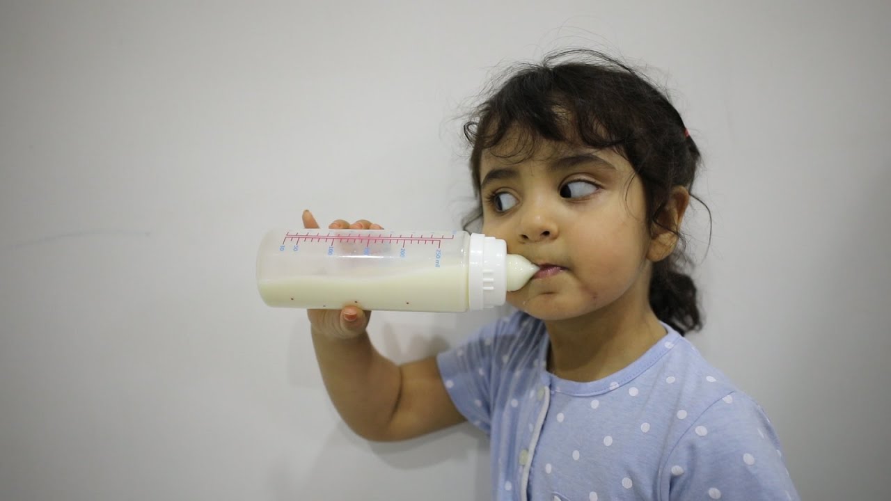 تعبت اخوها عشان رضاعه !!!